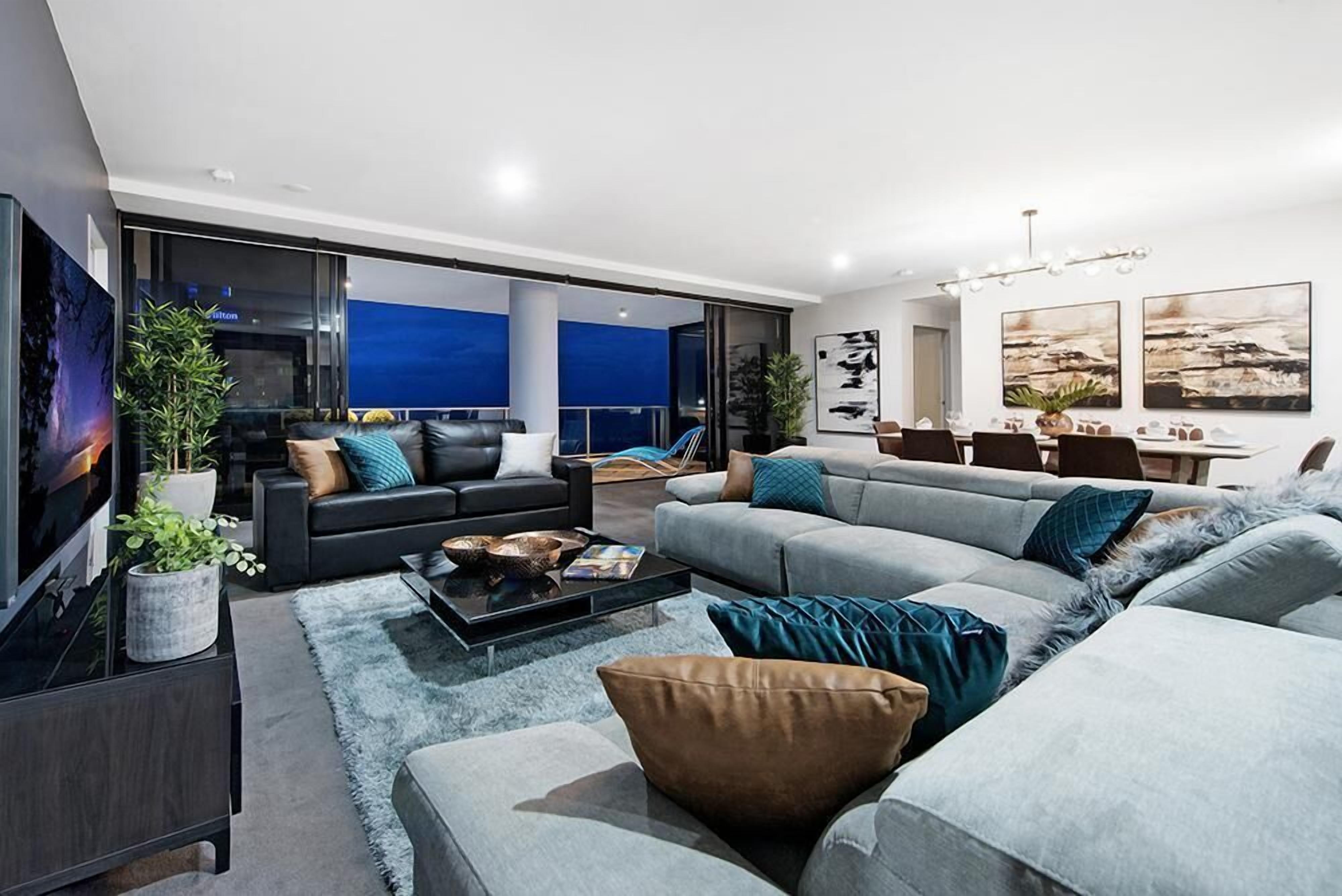 ♦️Circle on Cavill – Luxury 4 Bedroom Sub penthouse, full Ocean — Q Stay