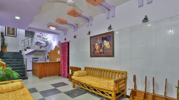 Interior detail - HOTEL SUN INN (Mandvi)