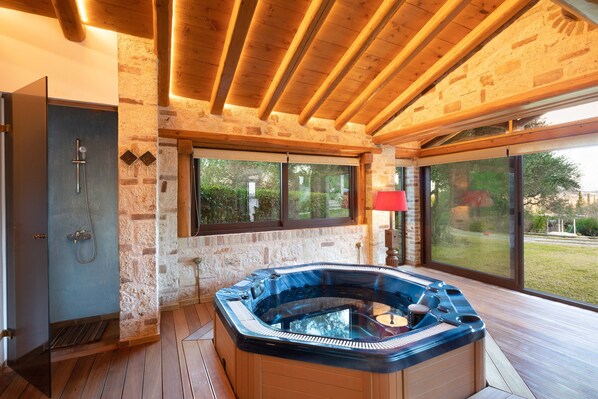 浪漫別墅, 私人泳池 | 浴室淋浴間