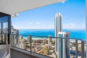 Property grounds - Family 2 Bedroom Ocean unit at Circle on Cavill (Surfers Paradise)