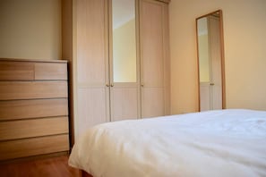 2 ห้องนอน, ผ้าปูที่นอน