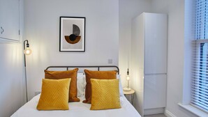 Apartment - Apartment One Hudsons Yard House (Whitby)