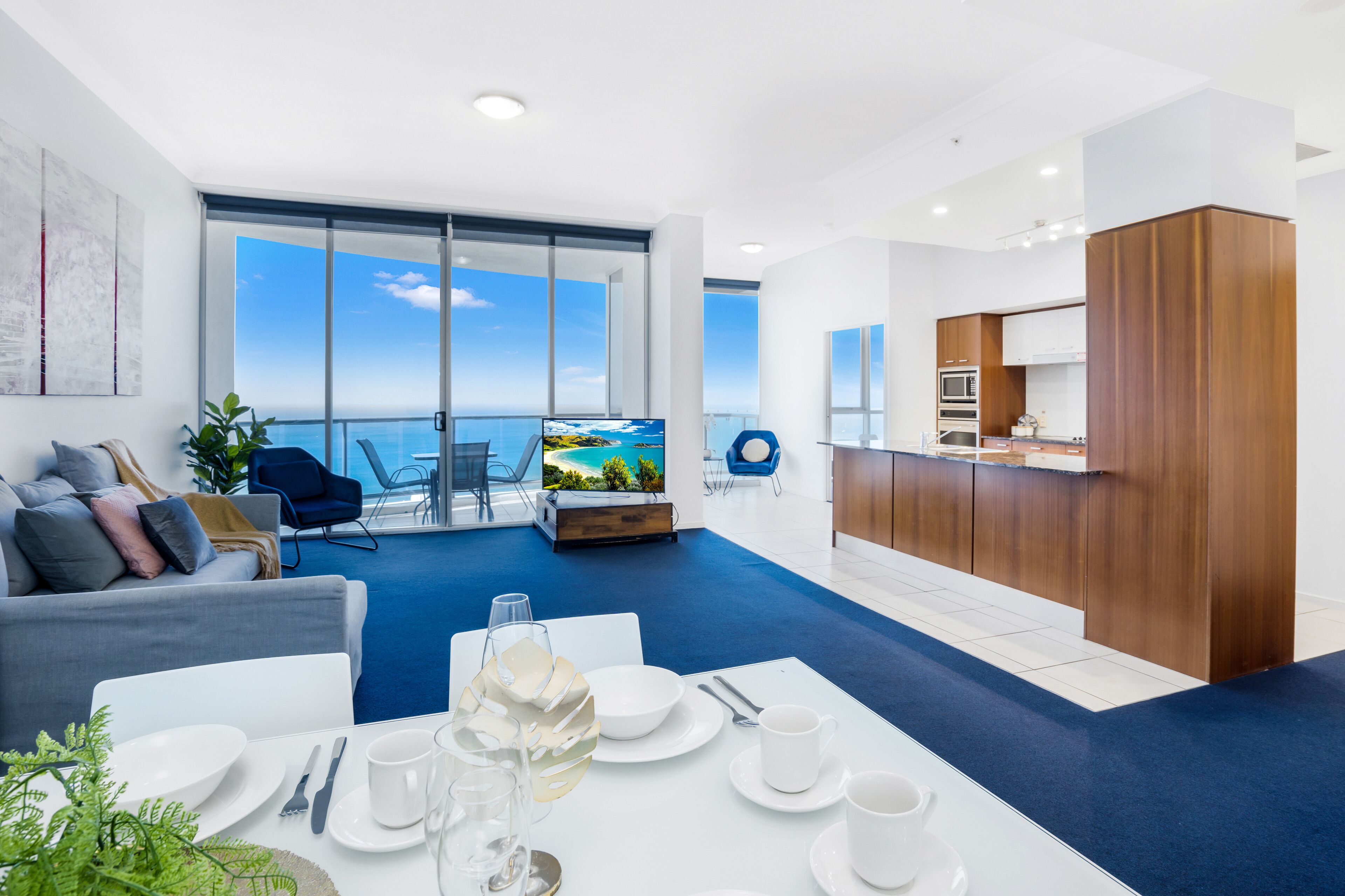♦️ Chevron Renaissance – 3 Bedroom Sub Penthouse Ocean — Q Stay