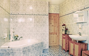 Bathroom - Schloss Schmuggerows (Ducherow)