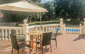 Terrace/patio - Schloss Schmuggerows (Ducherow)