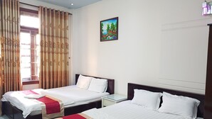 Superior Quadruple Room - OYO 395 Anh Quoc Hotel (Ho Chi Minh City)