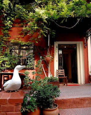 Unclassified image, 3 of 46, button - Şebnem Hotel (Istanbul)