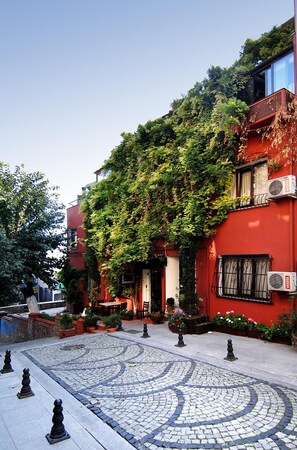 Unclassified image, 5 of 46, button - Şebnem Hotel (Istanbul)