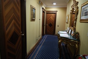 Reception - Luxury Floor (Rome)
