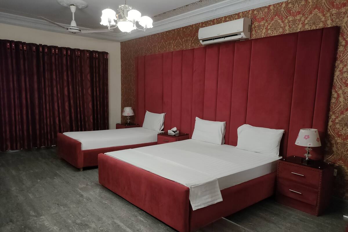 Deluxe Double or Twin Room | In-room safe, free WiFi