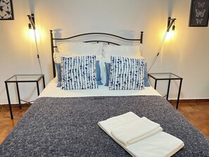 2 bedrooms, WiFi, bed sheets