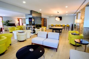 Lobby sitting area - Hotel Fonte Velha (Ponte da Barca)