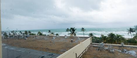 ชายหาด