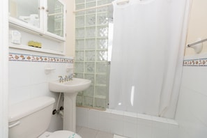 아파트 (1 Bedroom) | 욕실