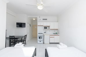 Apartment (1 Bedroom) | WiFi