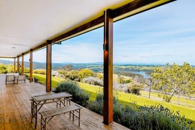 An Oriental Gem Hidden in Jindivick