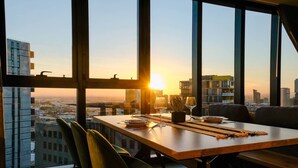 Private kitchen - Designer's Apartment With Unbeatable Sea Views (Southbank)