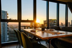 Oven, stovetop, dishwasher, high chair - Designer's Apartment With Unbeatable Sea Views (Southbank)