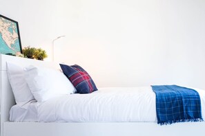 2 bedrooms, laptop workspace, iron/ironing board, bed sheets