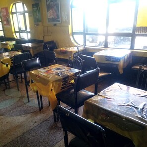 Free daily continental breakfast - Othaya Annex Lodge (Naivasha)