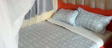 Chambre Double | Bureau, Wi-Fi gratuit, draps fournis