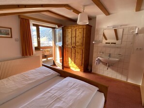 3 sovrum, resesäng och gratis wi-fi