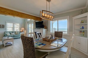 Interior - 3946 Island Drive- Beautifully decorated oceanfront home- Adjoining Side is Available for Rent- 3... (North Topsail Beach)
