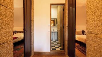 2 bedrooms, iron/ironing board, travel cot, WiFi