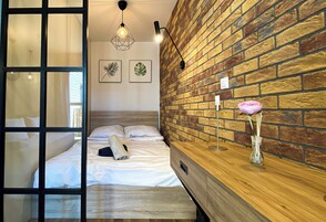 Iron/ironing board, free WiFi, bed sheets
