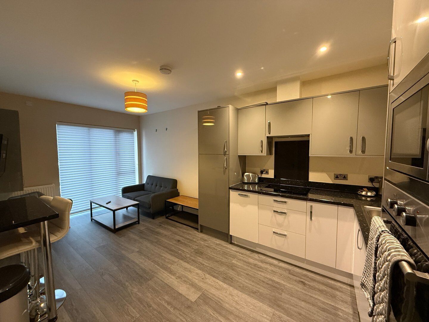 Luxury Studio | Desk, laptop workspace, iron/ironing board, free WiFi