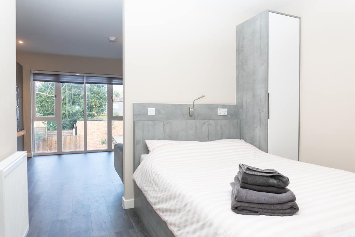 Luxe studio | 1 slaapkamer, een bureau, een laptopwerkplek