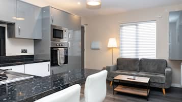 Appartement Luxe, 2 chambres | Coin séjour | TV connectée, Netflix, services de streaming
