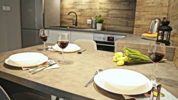 Comfort Apartment | In-room dining
