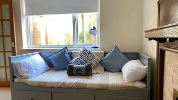 4 Schlafzimmer, BĂŒgeleisen/BĂŒgelbrett, kostenloses WLAN, BettwĂ€sche