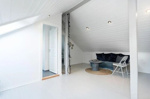 StayPlus Central Five Bedroom Home