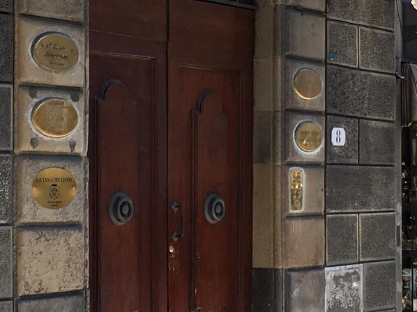 Property entrance - La Tana dei Leoni B&B (Florence)