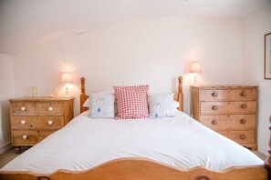 2 soverom, strykejern/-brett, wi-fi og sengetøy