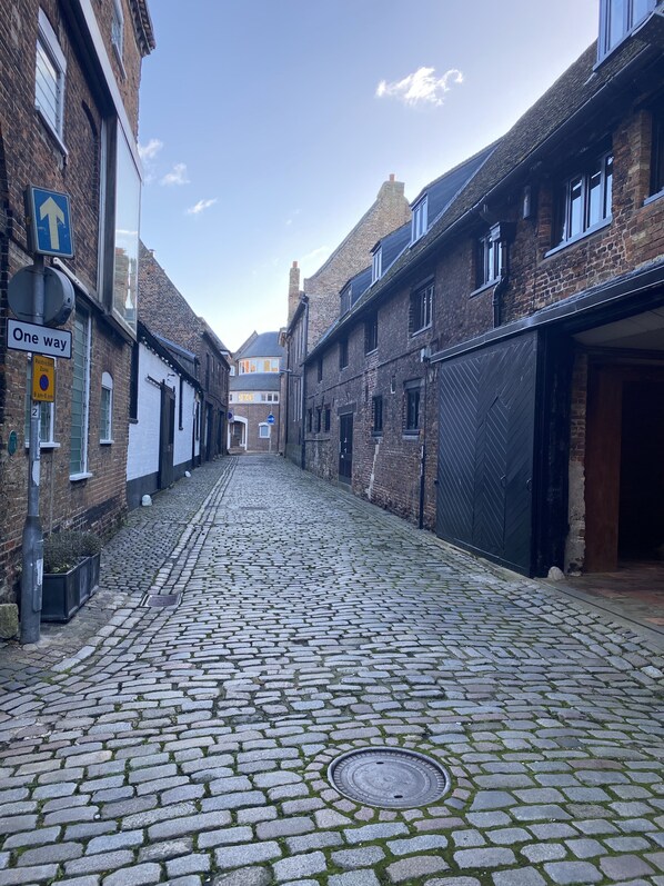 Exterior - Bellfosters (King's Lynn)