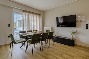 Apartamento superior, 2 quartos (Α2) | Sala de jantar