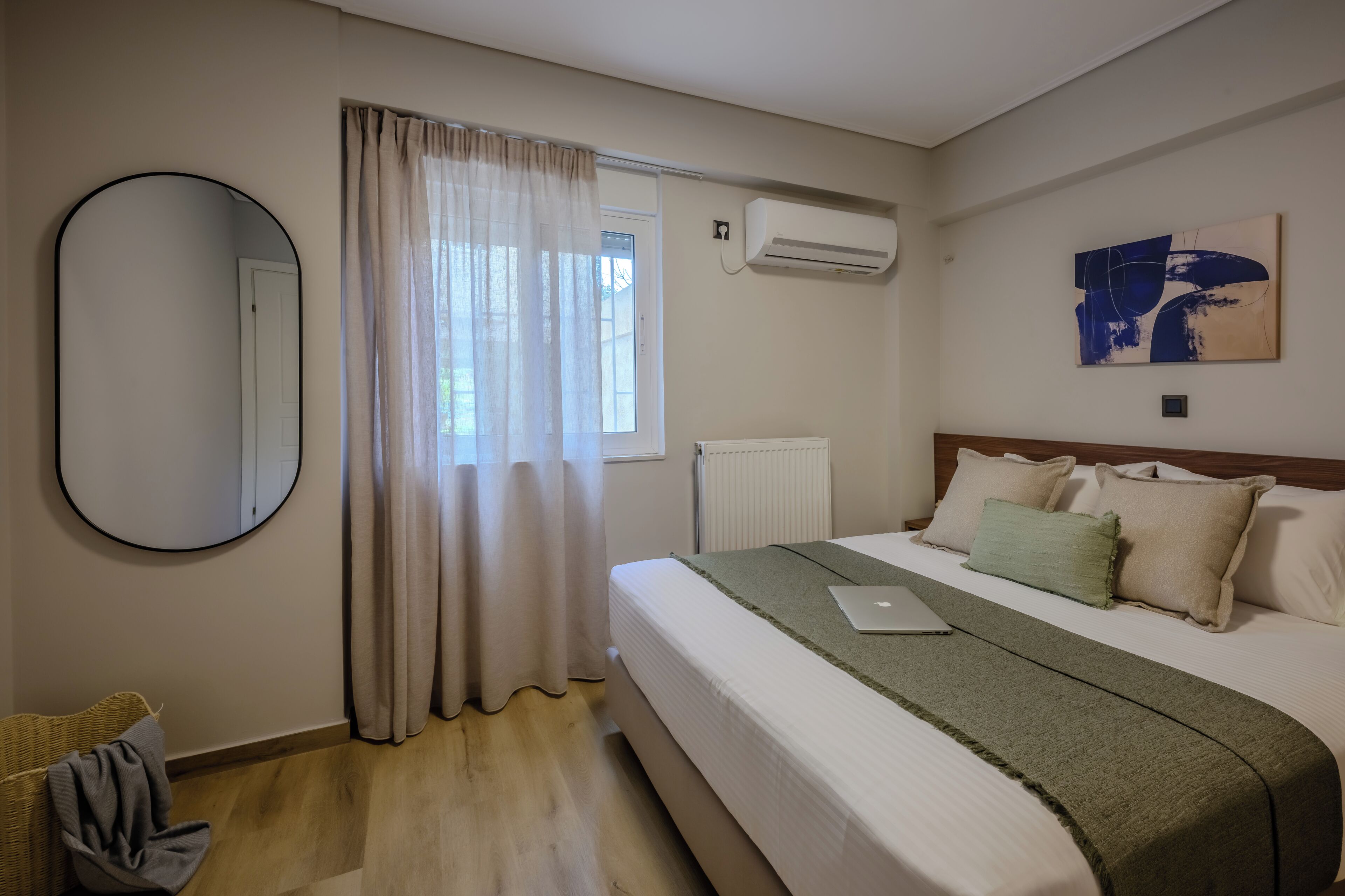 手提電腦工作空間、隔音、熨斗/熨衫板、免費嬰兒床