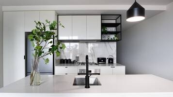 Fridge, microwave, oven, stovetop