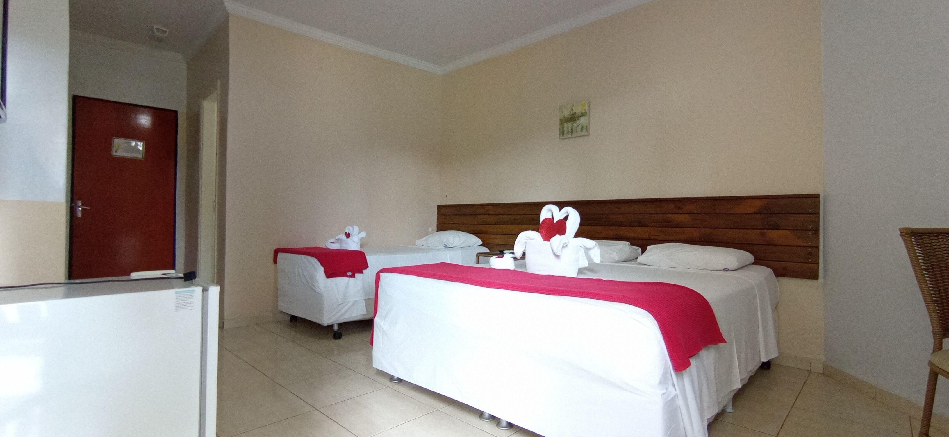 superior quadruple room | minibar, desk, free wifi, bed sheets