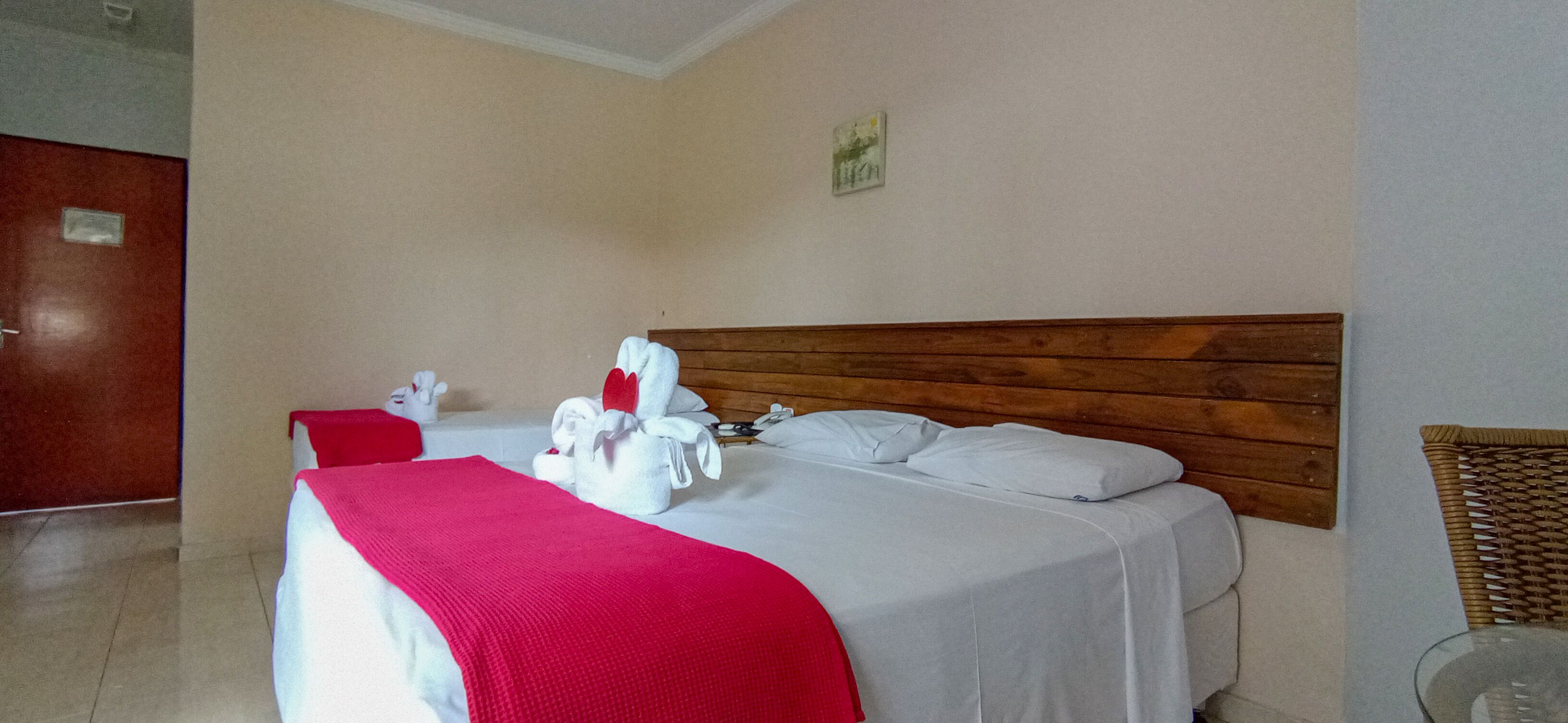 superior quadruple room | minibar, desk, free wifi, bed sheets