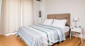 1 chambre, bureau, espace de travail pour ordinateur portable