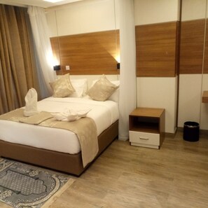 Desk, blackout drapes, free WiFi, bed sheets