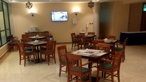 Free daily continental breakfast - Hylise Hotel (Naivasha)