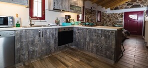 Private kitchen - Orianna Apartment Airport by Airstay (Spata-Artemida)