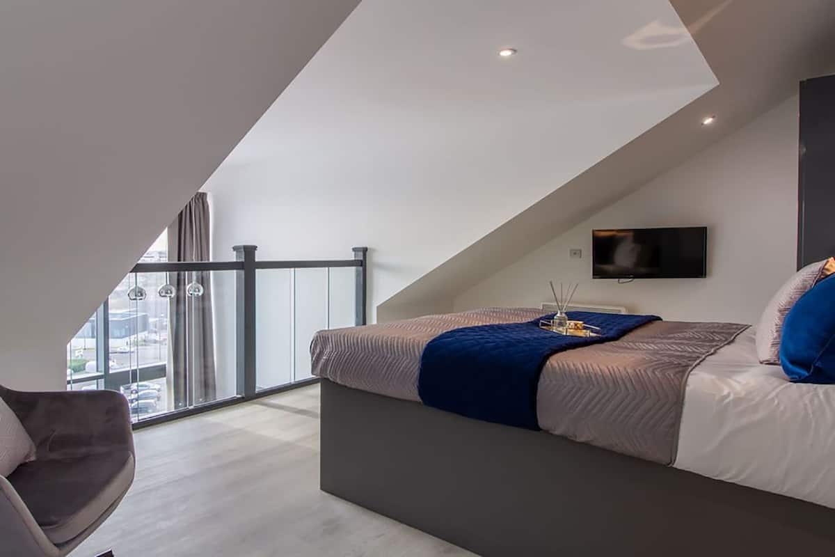 Superior Studio | Desk, laptop workspace, free WiFi, bed sheets