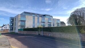 Exterior - Luxury Balcony Apartment with Parking (St. Andrews)