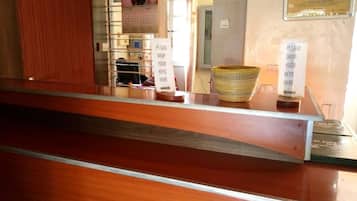 Quầy tiếp tân
